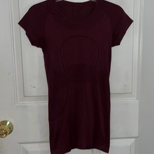 Size 4 Swiftly Tech Short Sleeve 2.0